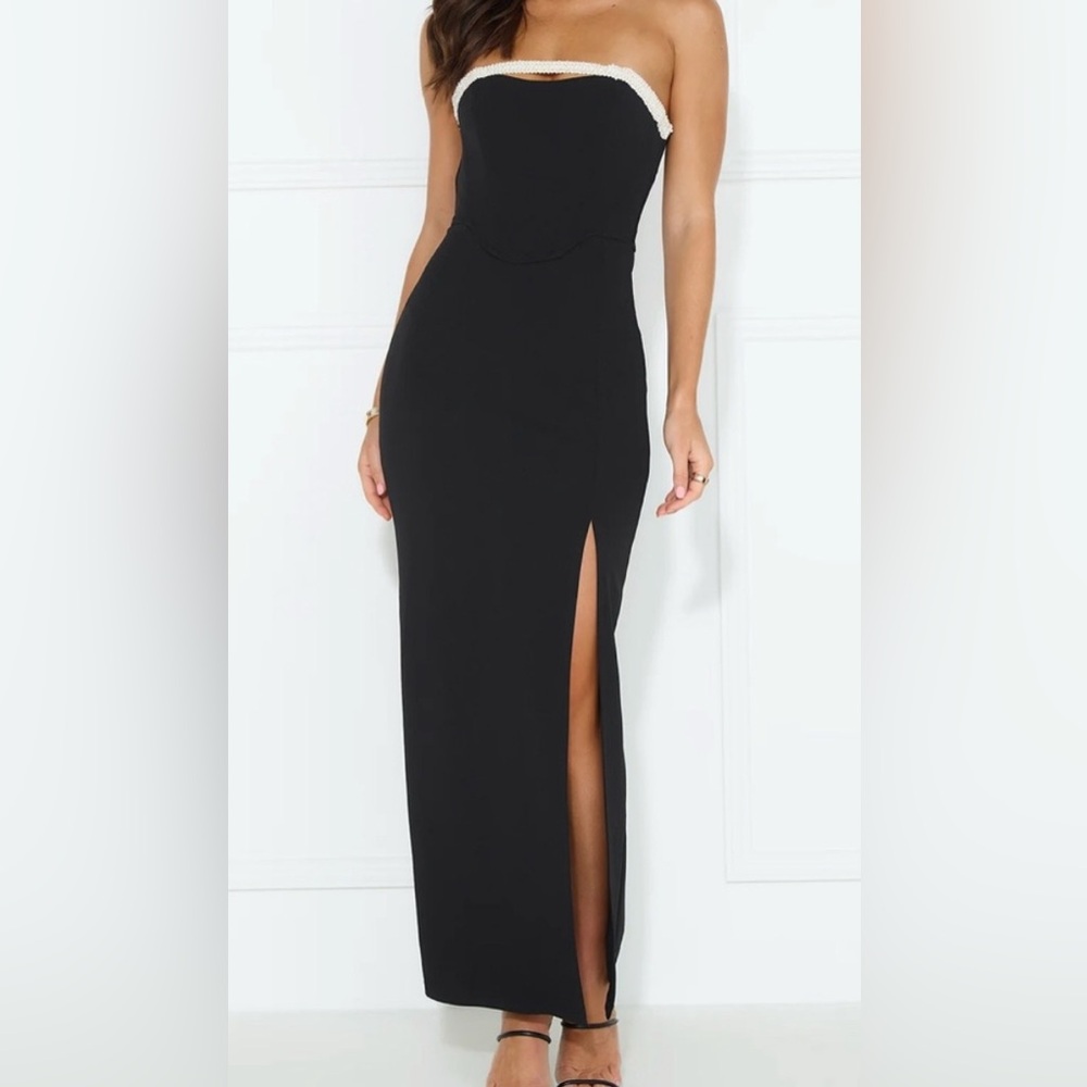 Elegant Black Women's dress with pearl detail
